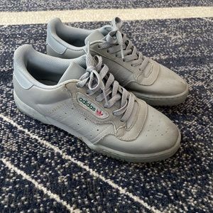 yeezy powerphase calabasas ‘grey’